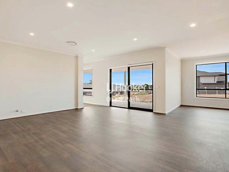 121 Skaife Street, Oran Park NSW 2570