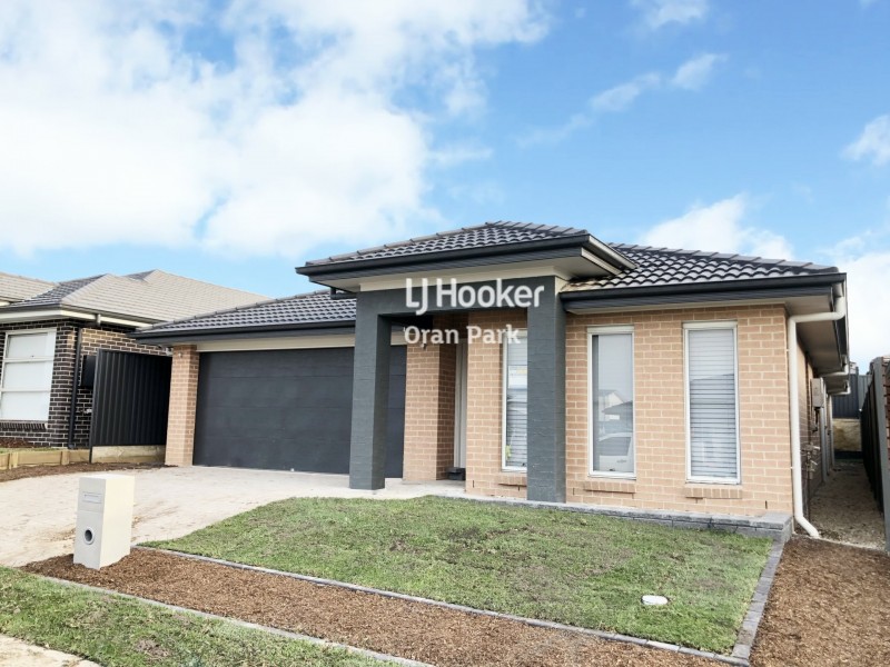 38 Richmond Road, Oran Park NSW 2570