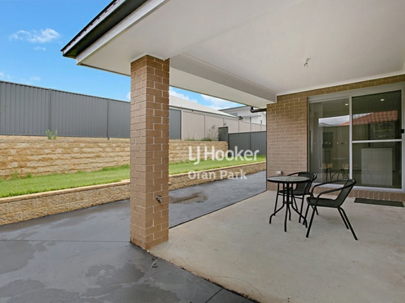 10 Thorpe Circuit, Oran Park NSW 2570