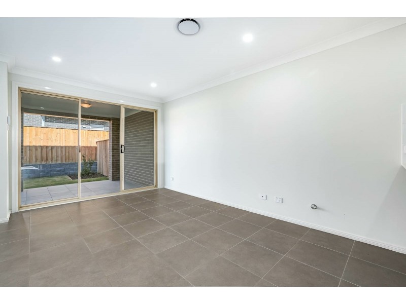 4 Laura Street, Oran Park NSW 2570