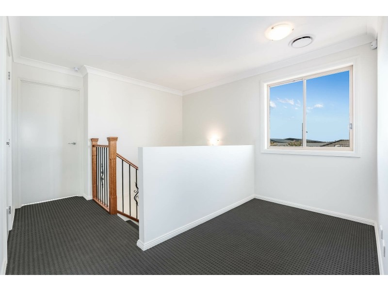 4 Laura Street, Oran Park NSW 2570