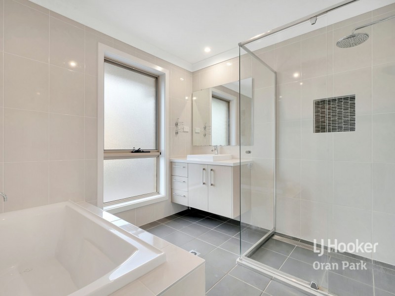 5 Cray Street, Oran Park NSW 2570