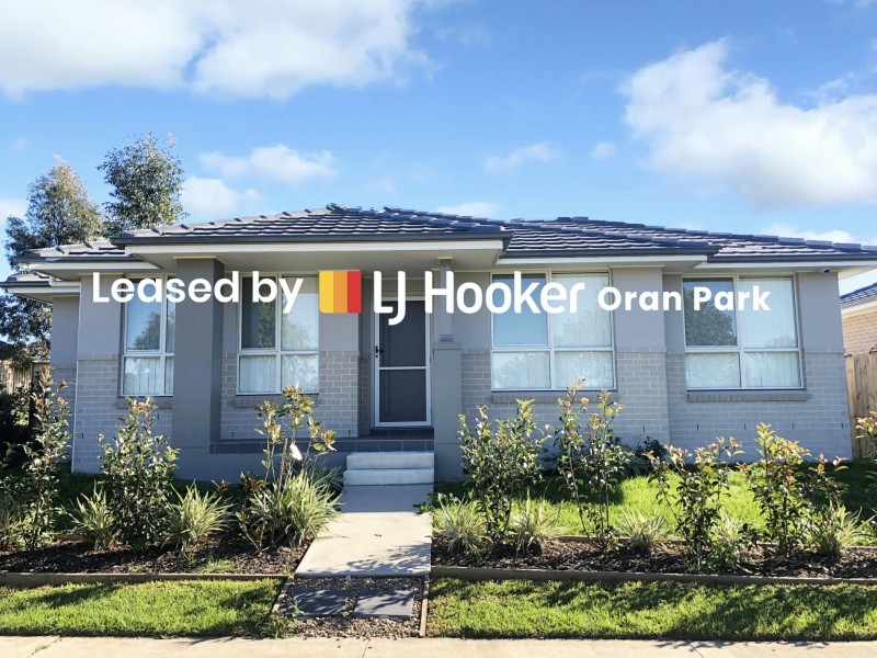 4 Lance Street, Oran Park NSW 2570