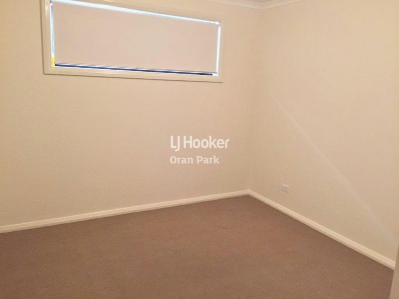 30 Buckingham Loop, Oran Park NSW 2570