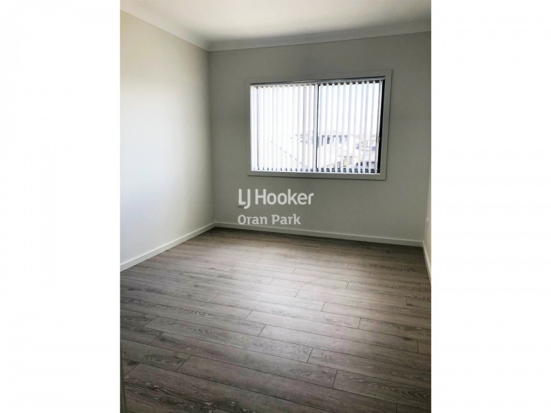 11 Forbes Street, Oran Park NSW 2570