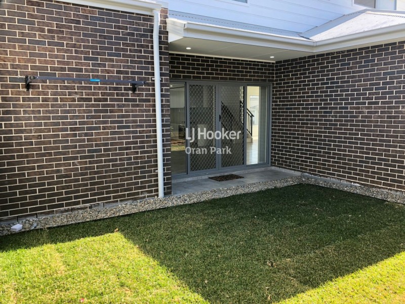 11 Forbes Street, Oran Park NSW 2570