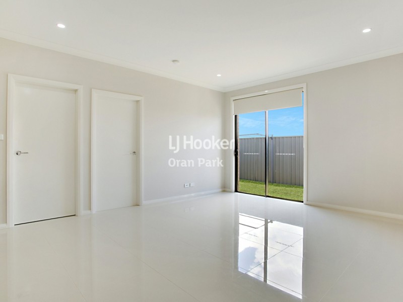 10b Weldon Street, Oran Park NSW 2570