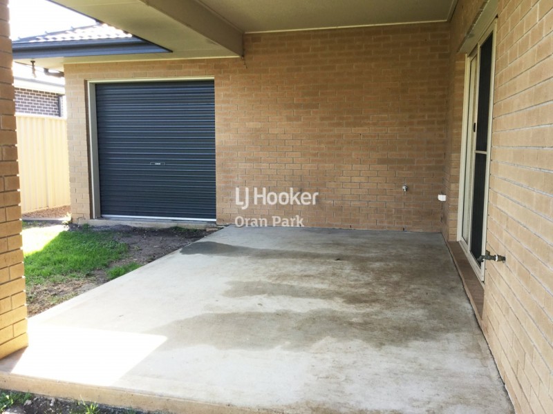 20 Leeds Street, Oran Park NSW 2570