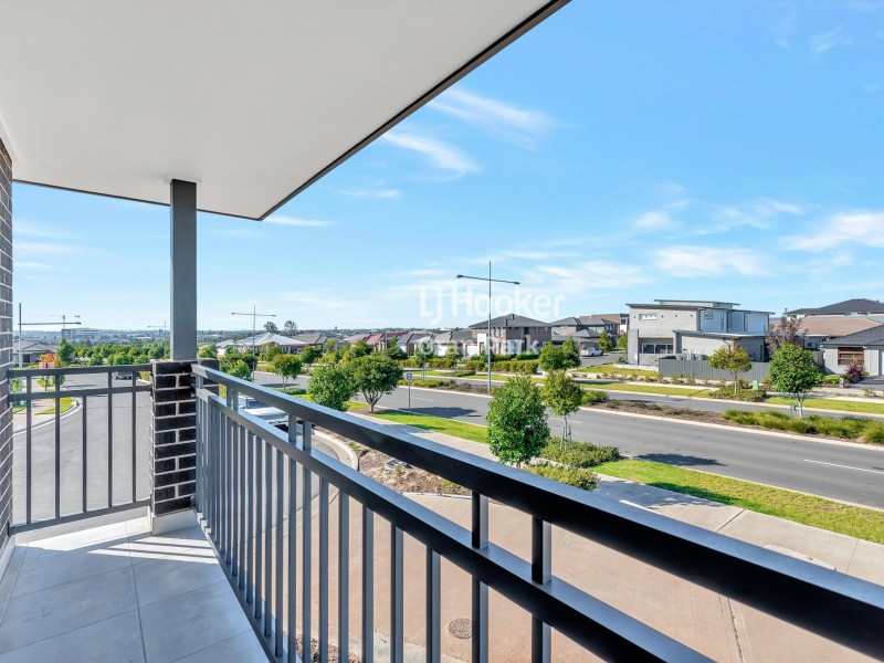 20b Goss Loop, Oran Park NSW 2570