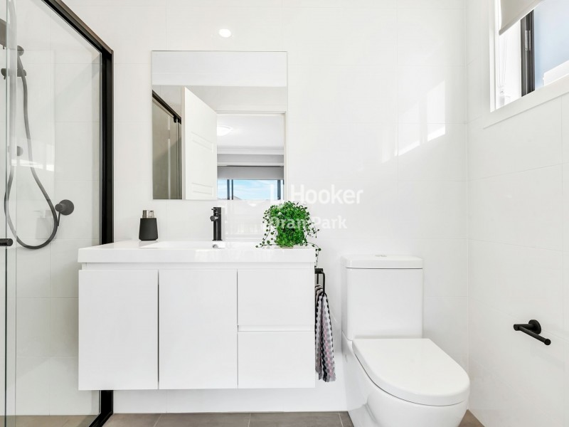 20b Goss Loop, Oran Park NSW 2570