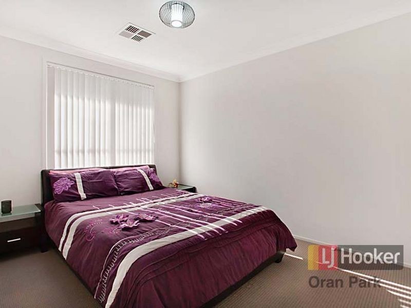 20 Morris Street, Oran Park NSW 2570