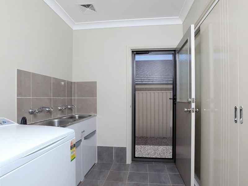 43 Murphy Street, Oran Park NSW 2570