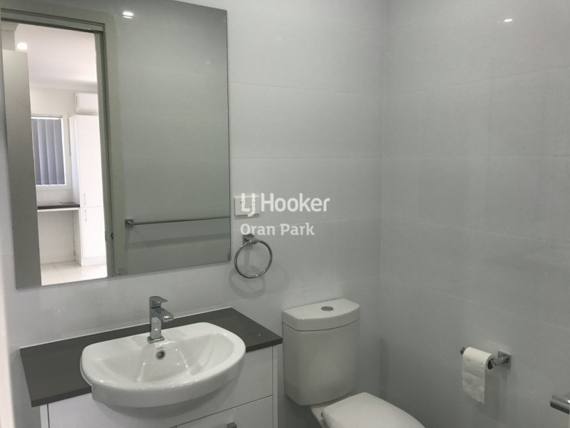 48b Civic Way, Oran Park NSW 2570