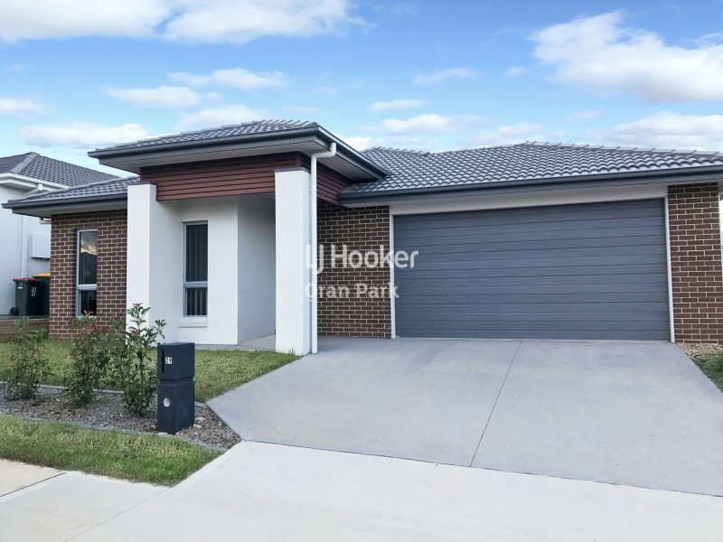 29 Lowndes Drive, Oran Park NSW 2570