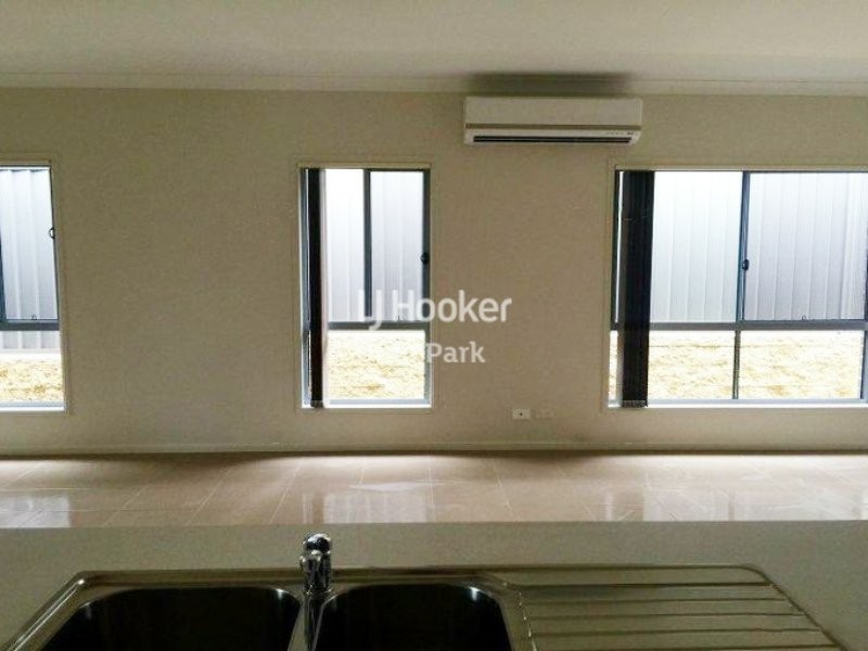 29 Lowndes Drive, Oran Park NSW 2570