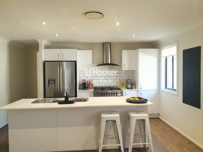 21 McGovern Street, Spring Farm NSW 2570