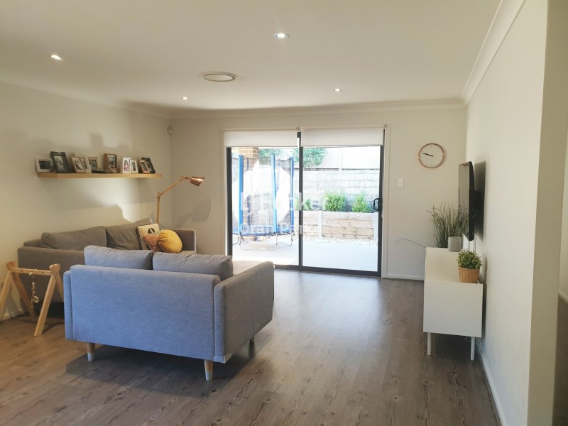 21 McGovern Street, Spring Farm NSW 2570