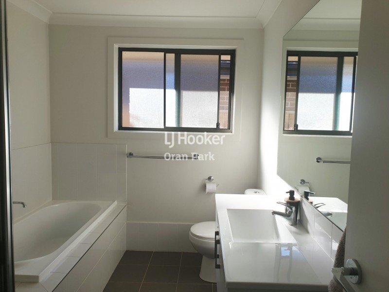 21 McGovern Street, Spring Farm NSW 2570