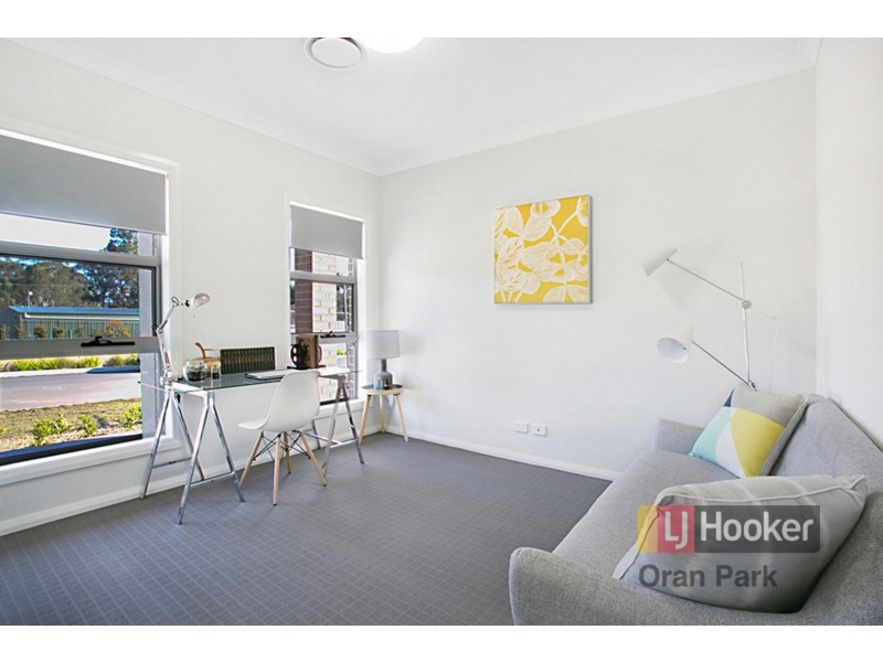 1/25 Franklin Grove, Oran Park NSW 2570