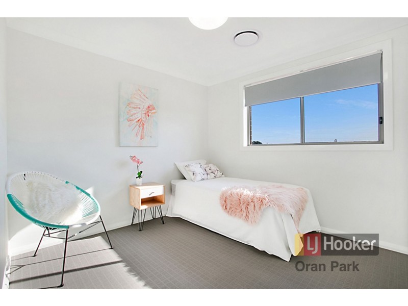 1/25 Franklin Grove, Oran Park NSW 2570