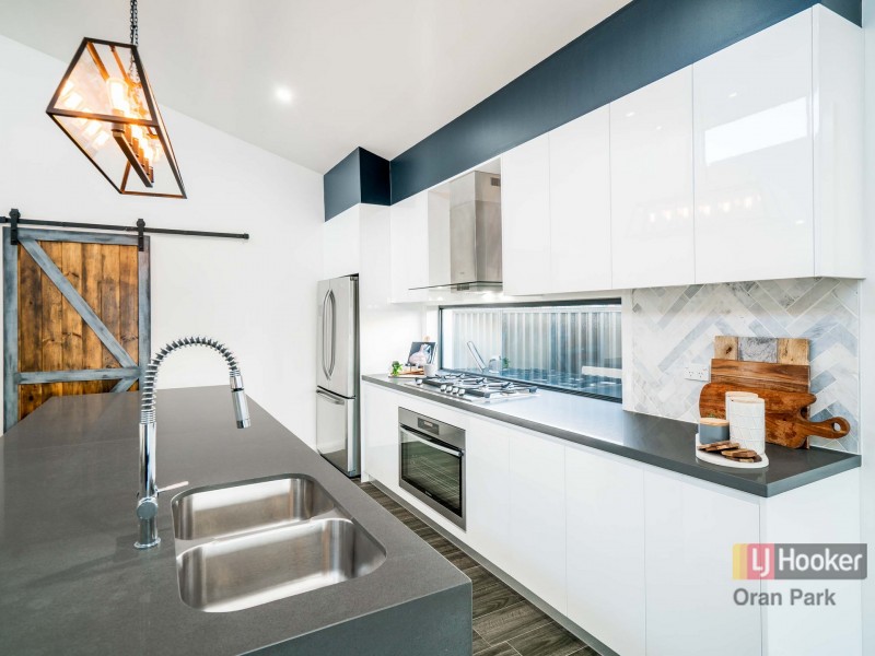 5 Walker Street, Oran Park NSW 2570