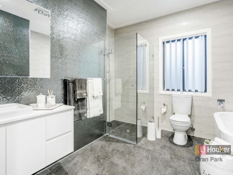 5 Walker Street, Oran Park NSW 2570