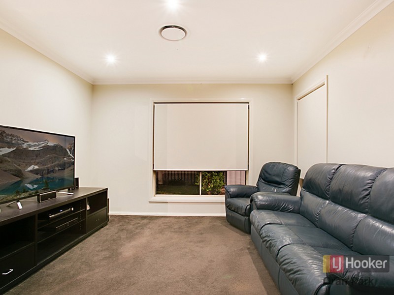 18 Crick Place, Oran Park NSW 2570