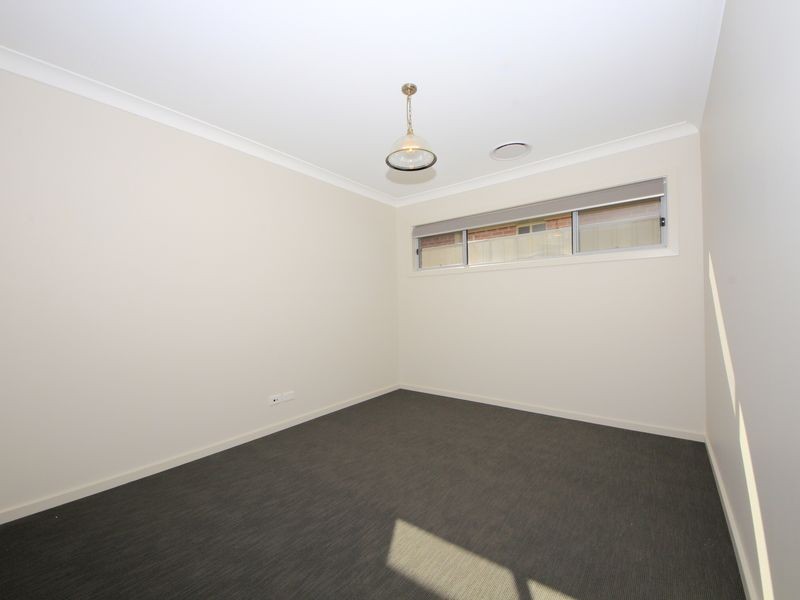 12 Fury street, Oran Park NSW 2570