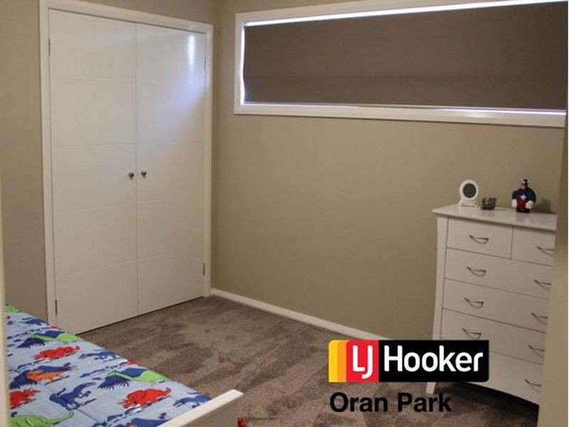 8 Ekins Street, Oran Park NSW 2570