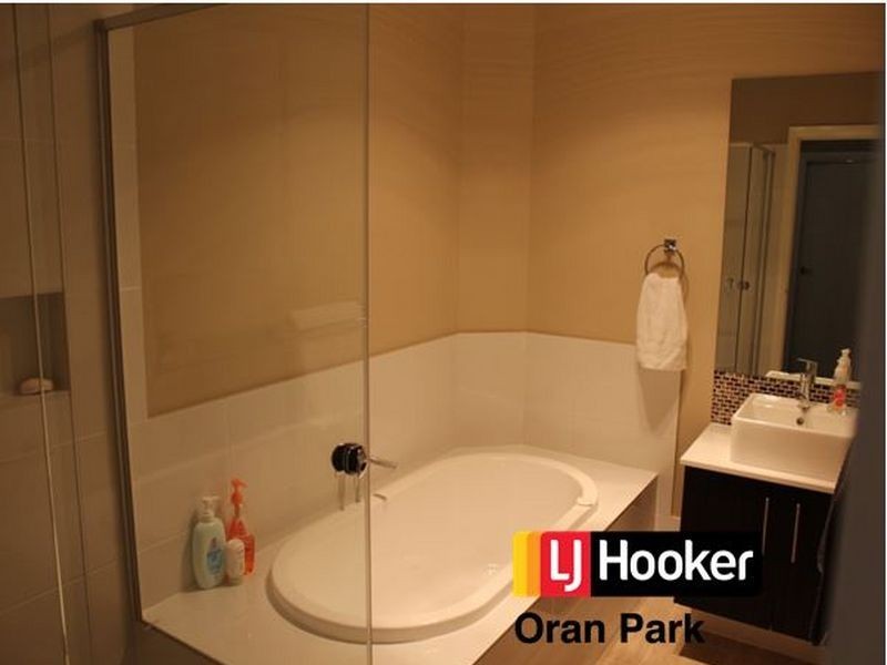 8 Ekins Street, Oran Park NSW 2570