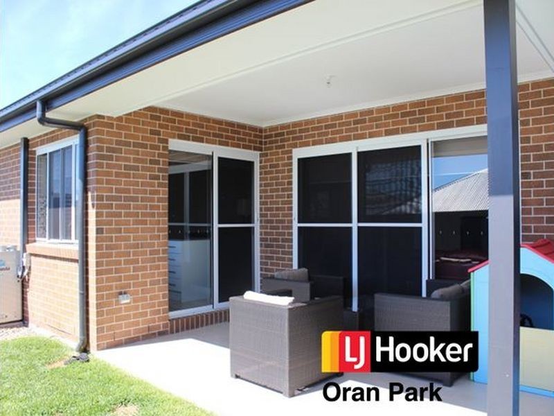 8 Ekins Street, Oran Park NSW 2570