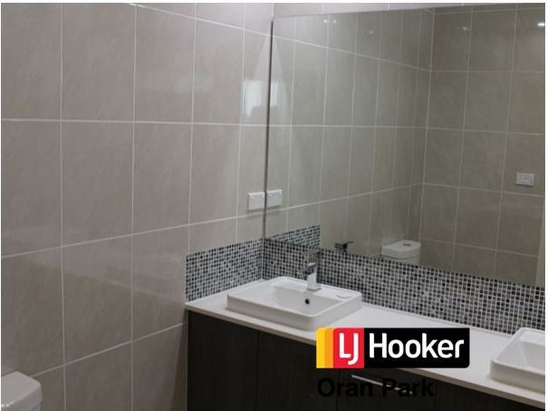 28 Murphy Street, Oran Park NSW 2570