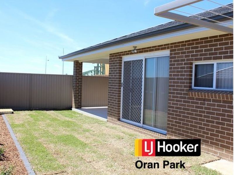 28 Murphy Street, Oran Park NSW 2570