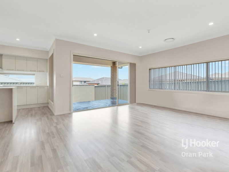 2 Rosemary Close, Gregory Hills NSW 2557