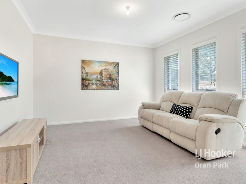 2 Rosemary Close, Gregory Hills NSW 2557