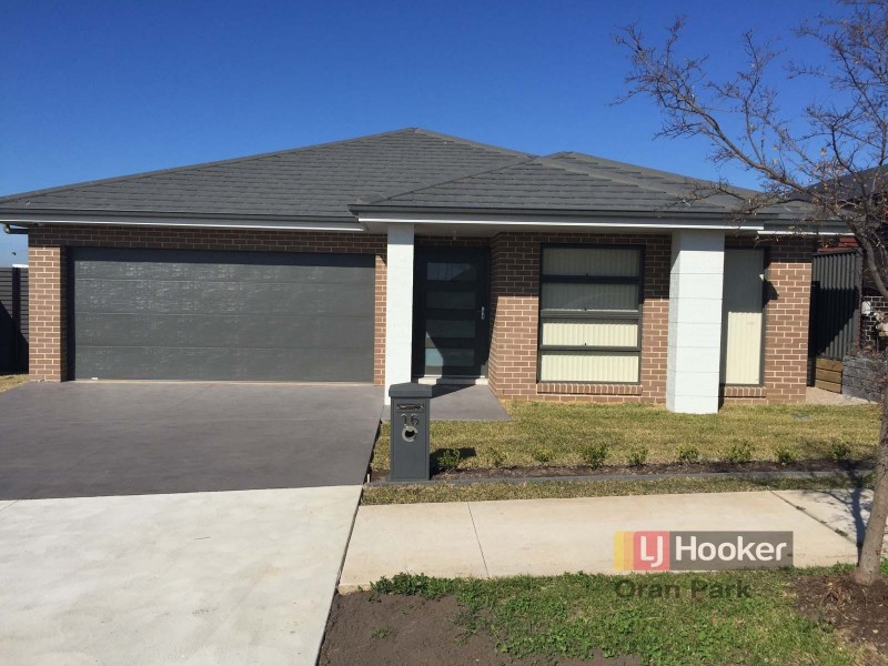 16 Murphy Street, Oran Park NSW 2570