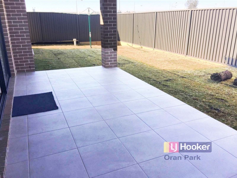 16 Murphy Street, Oran Park NSW 2570