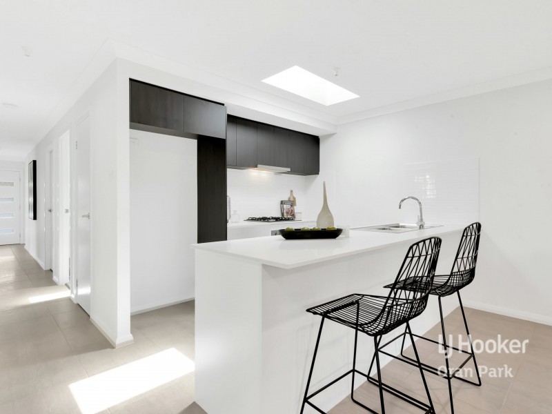 17 Livesy Street, Oran Park NSW 2570