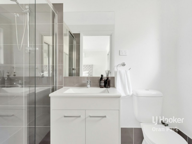 17 Livesy Street, Oran Park NSW 2570