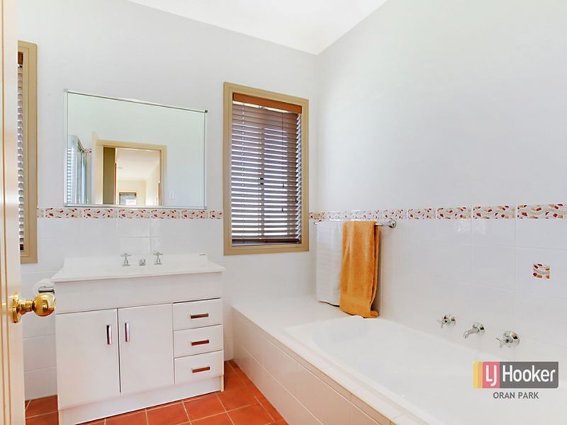 5 Hogan Place, Mount Annan NSW 2567