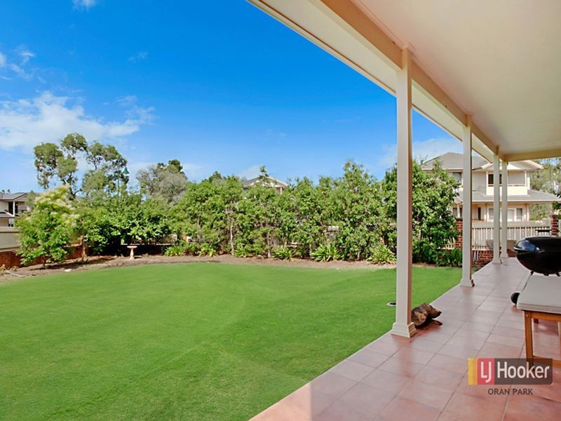 5 Hogan Place, Mount Annan NSW 2567