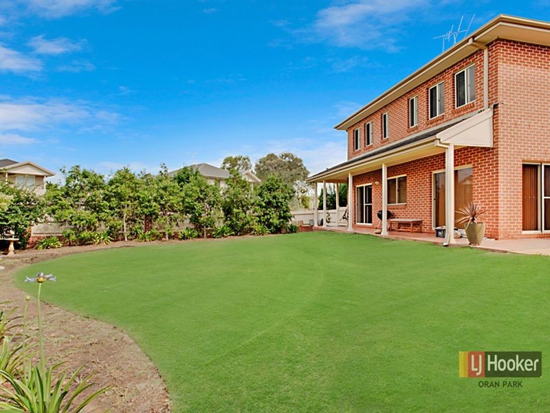 5 Hogan Place, Mount Annan NSW 2567