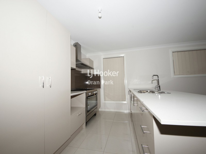 8 Ambrose Street, Oran Park NSW 2570