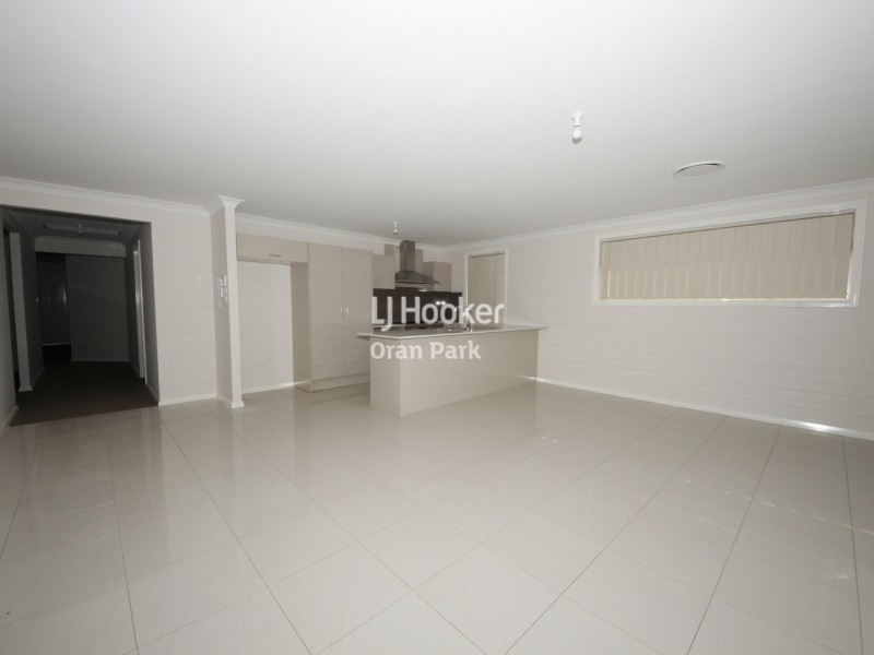 8 Ambrose Street, Oran Park NSW 2570