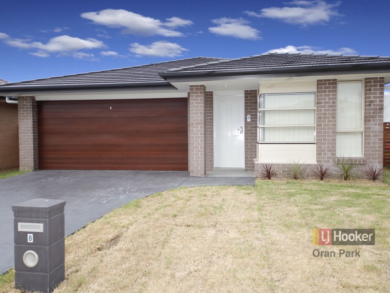8 Ambrose Street, Oran Park NSW 2570