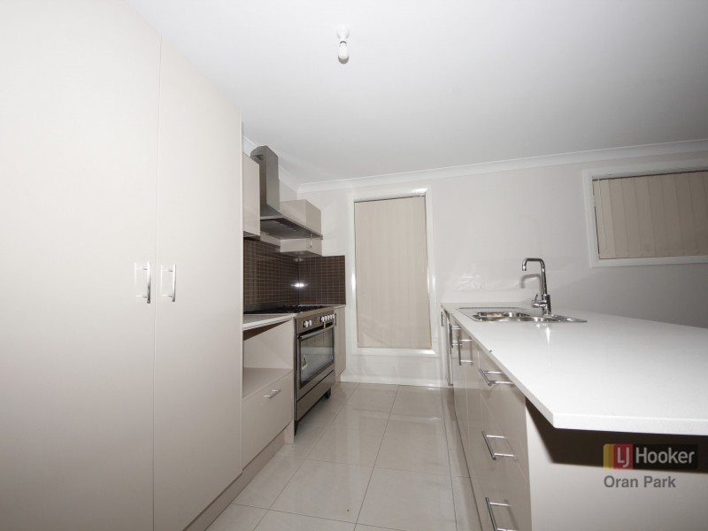 8 Ambrose Street, Oran Park NSW 2570