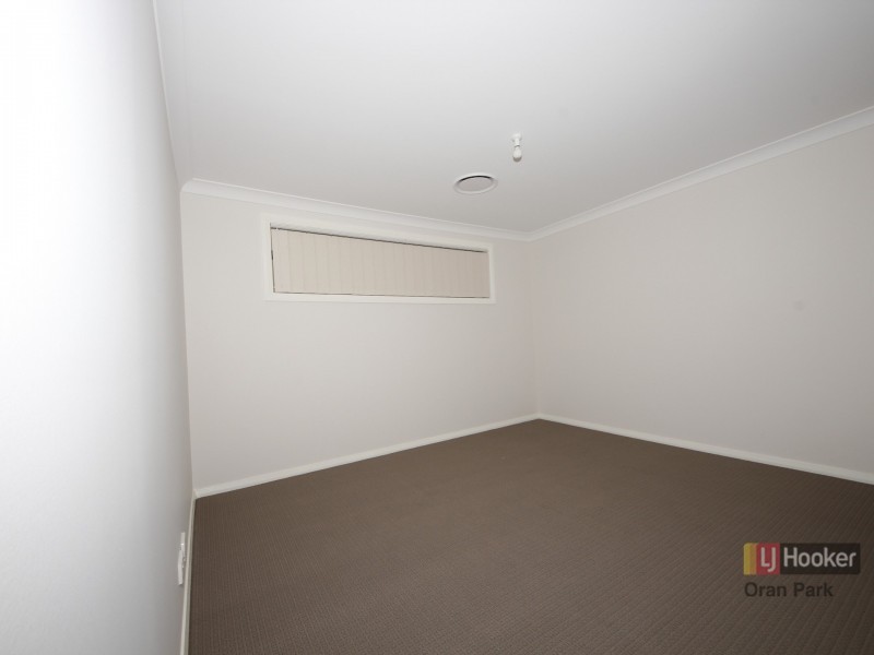 8 Ambrose Street, Oran Park NSW 2570
