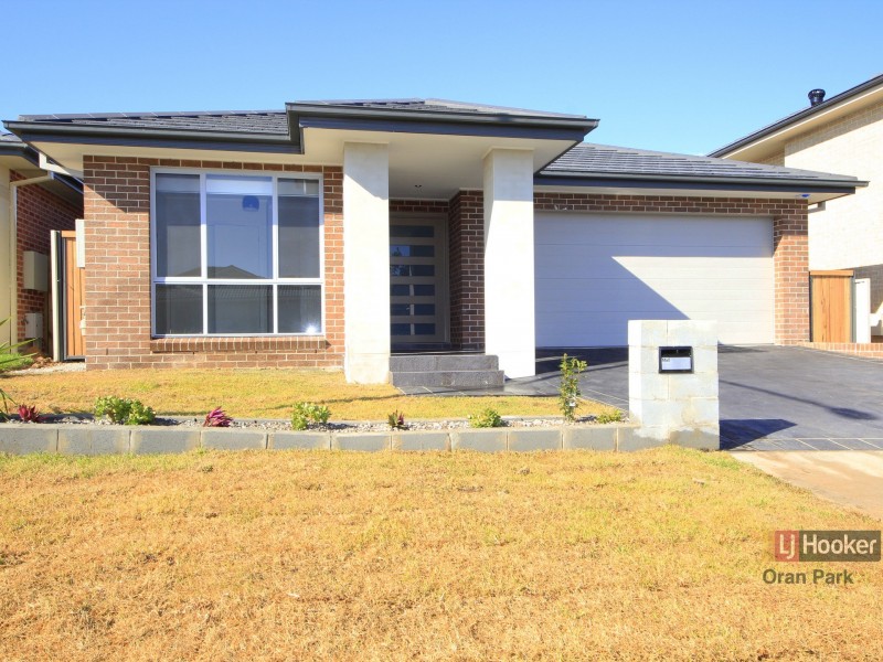 12 Fury Street, Oran Park NSW 2570