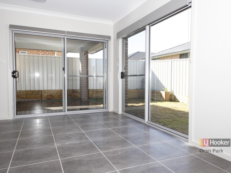 12 Fury Street, Oran Park NSW 2570