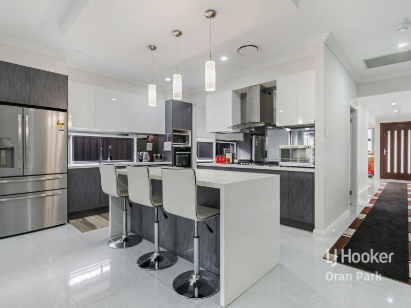8 Churcher Street, Catherine Field NSW 2557
